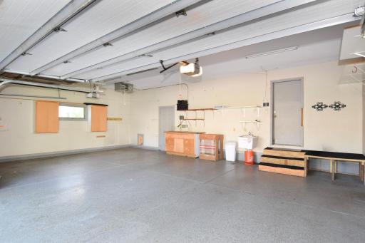 Heated Garage!!! For Those MN Winter Months Yeah!