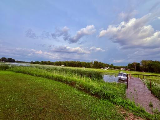 Newer floating dock system