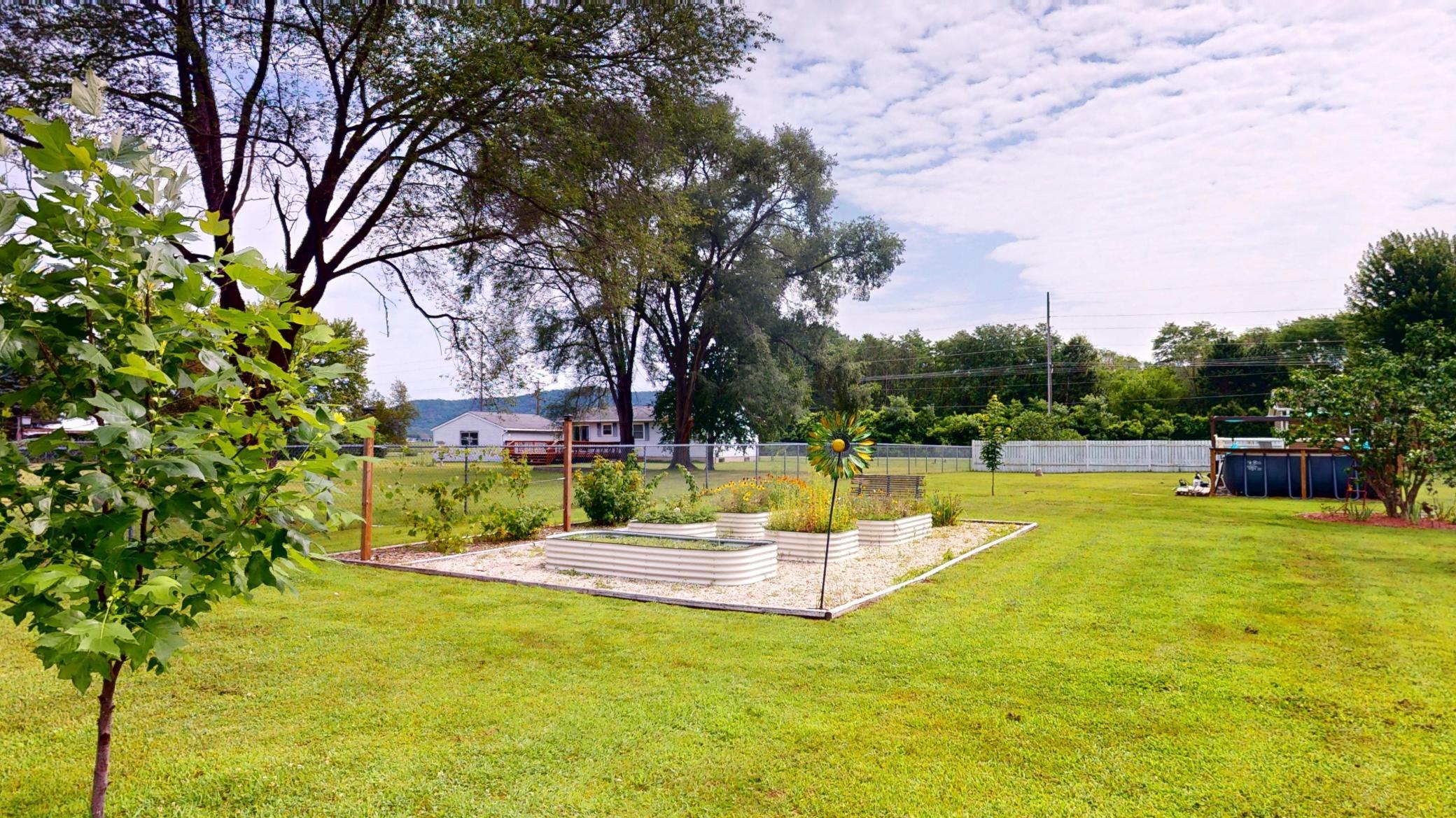 FlowerBeds.jpg