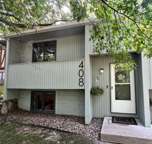 408-410 Cardigan Road, Shoreview, MN 55126