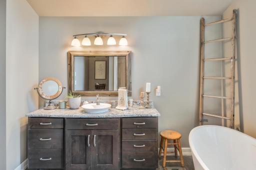 Primary Suite Bathroom