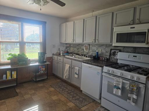 tons of counter space