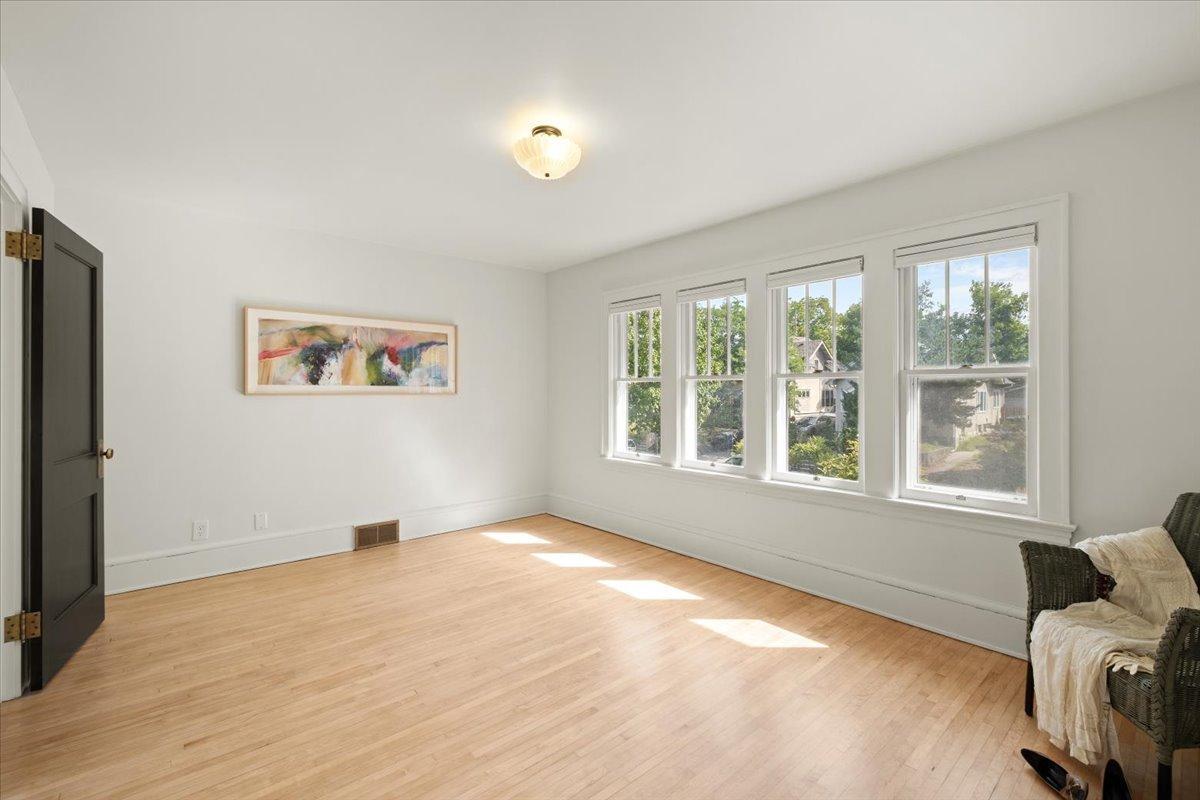 45-3620 15th Ave S-0045.jpg