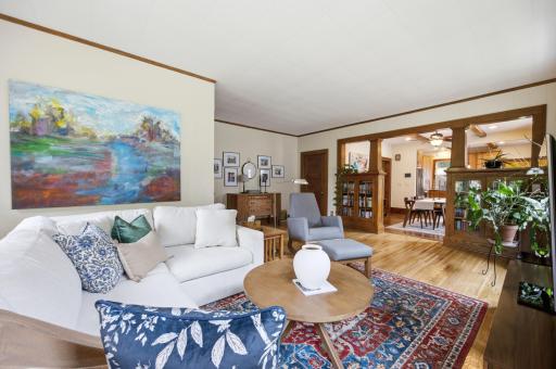 Spacious living room