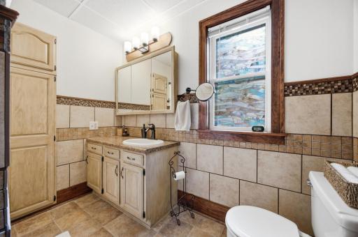 Bathroom 1 - main level