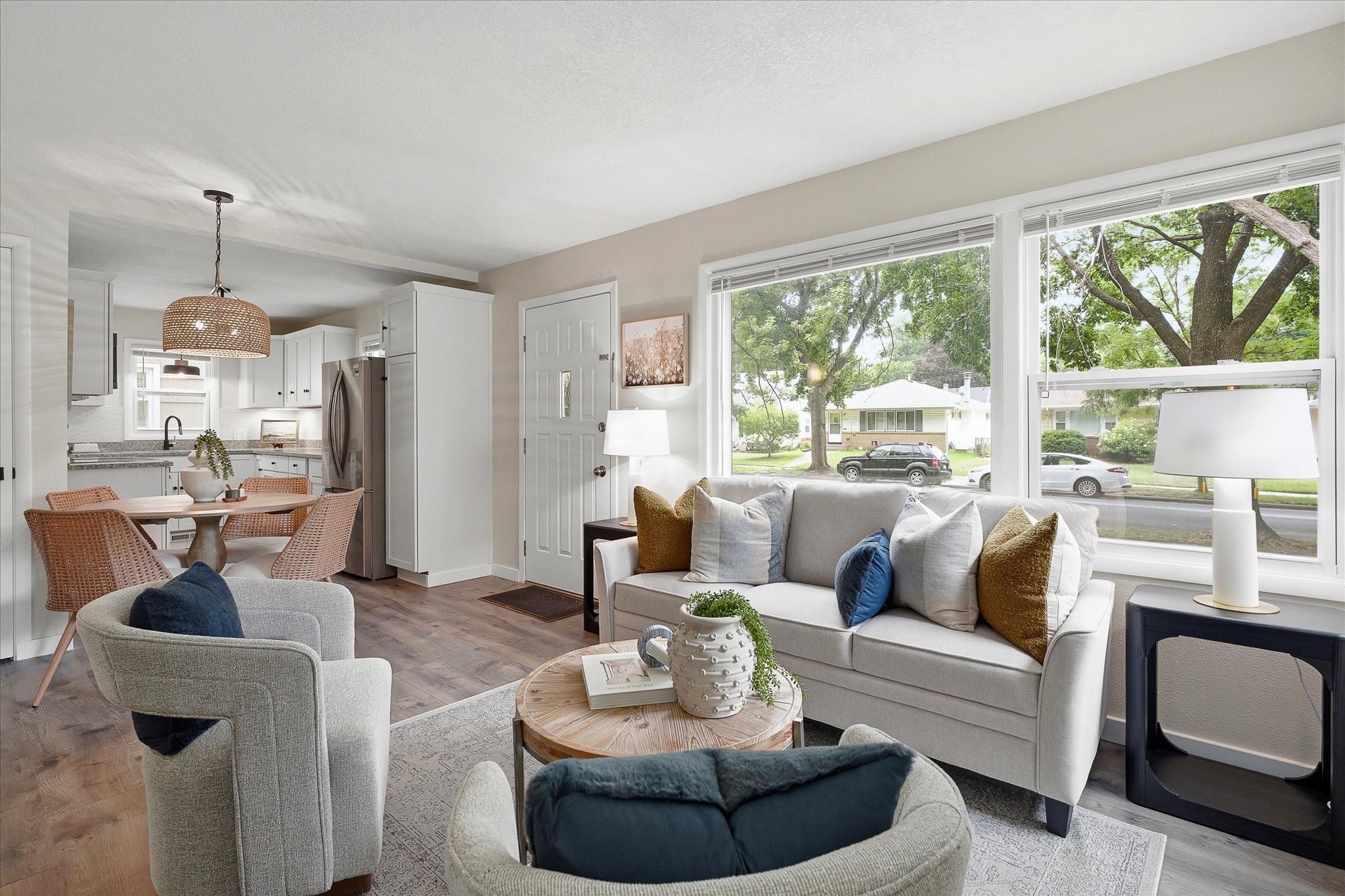 09-5609 27th Ave S [3257057]- 009.jpg