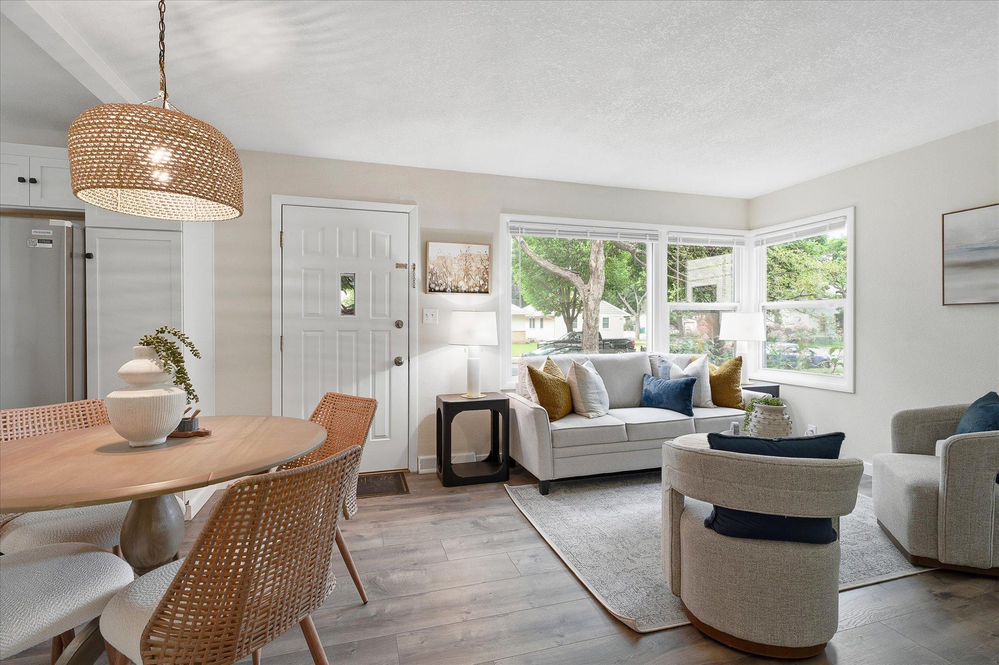 11-5609 27th Ave S [3257057]- 011.jpg