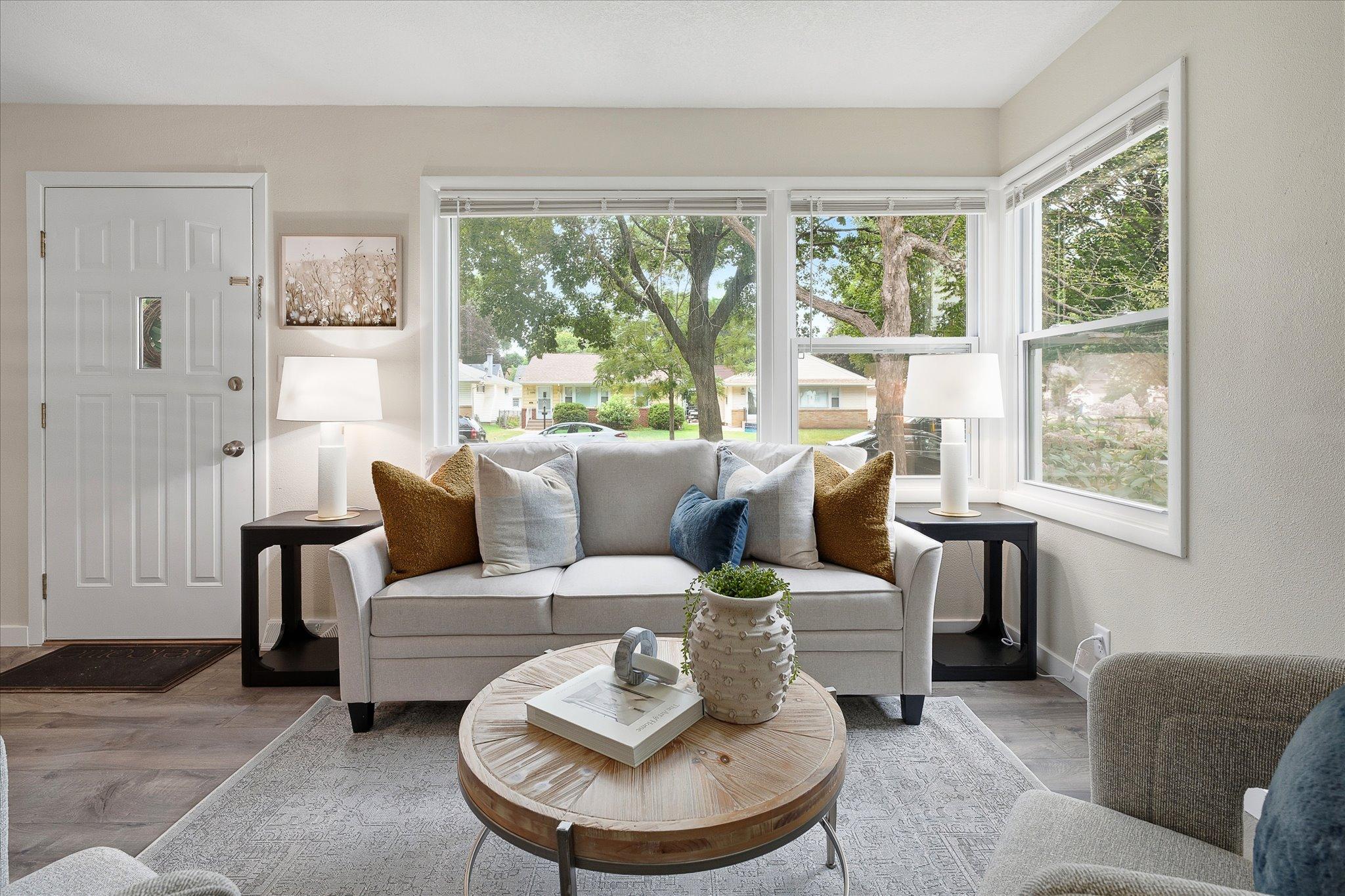 10-5609 27th Ave S [3257057]- 010.jpg