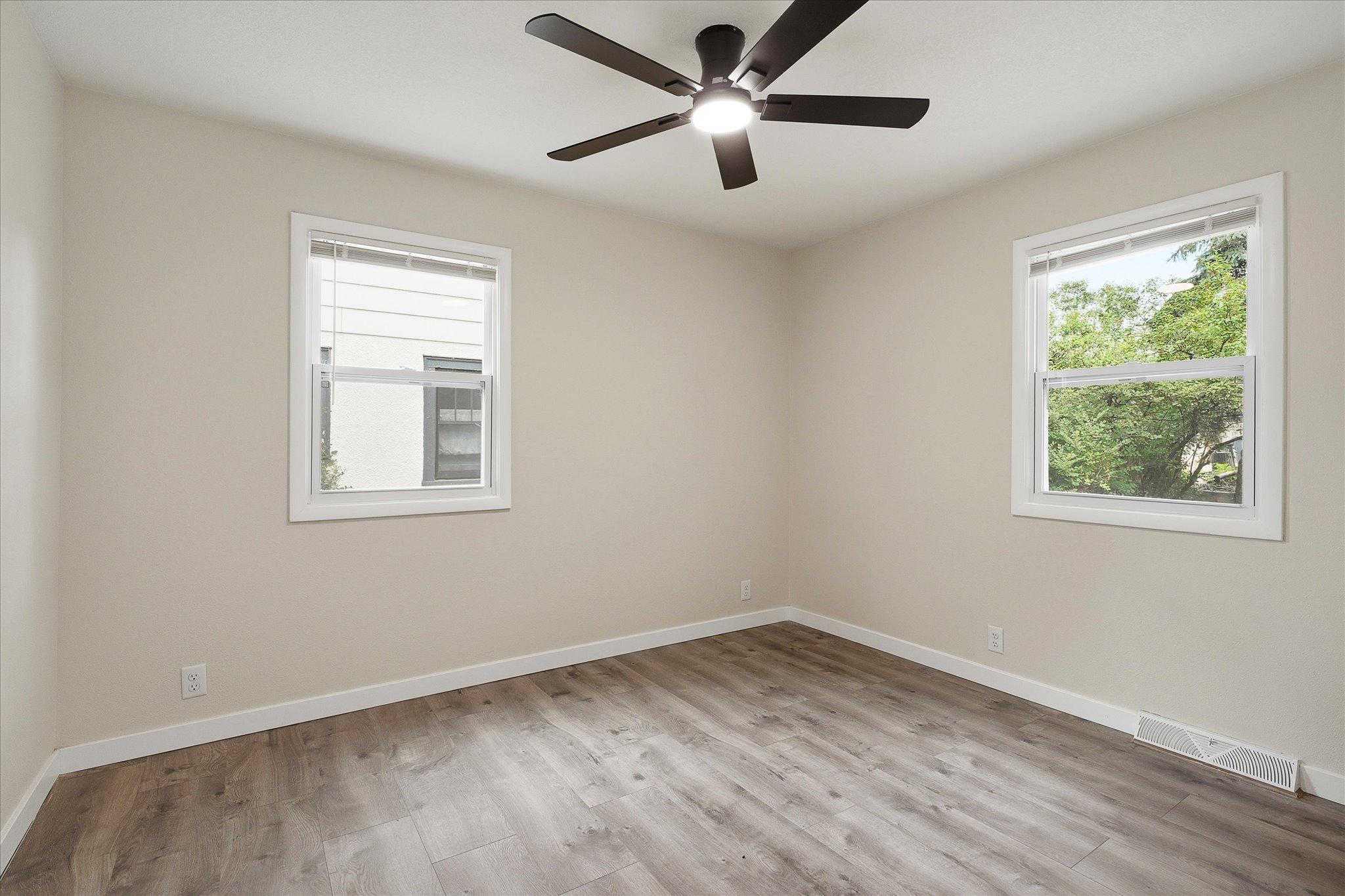 19-5609 27th Ave S [3257057]- 019.jpg