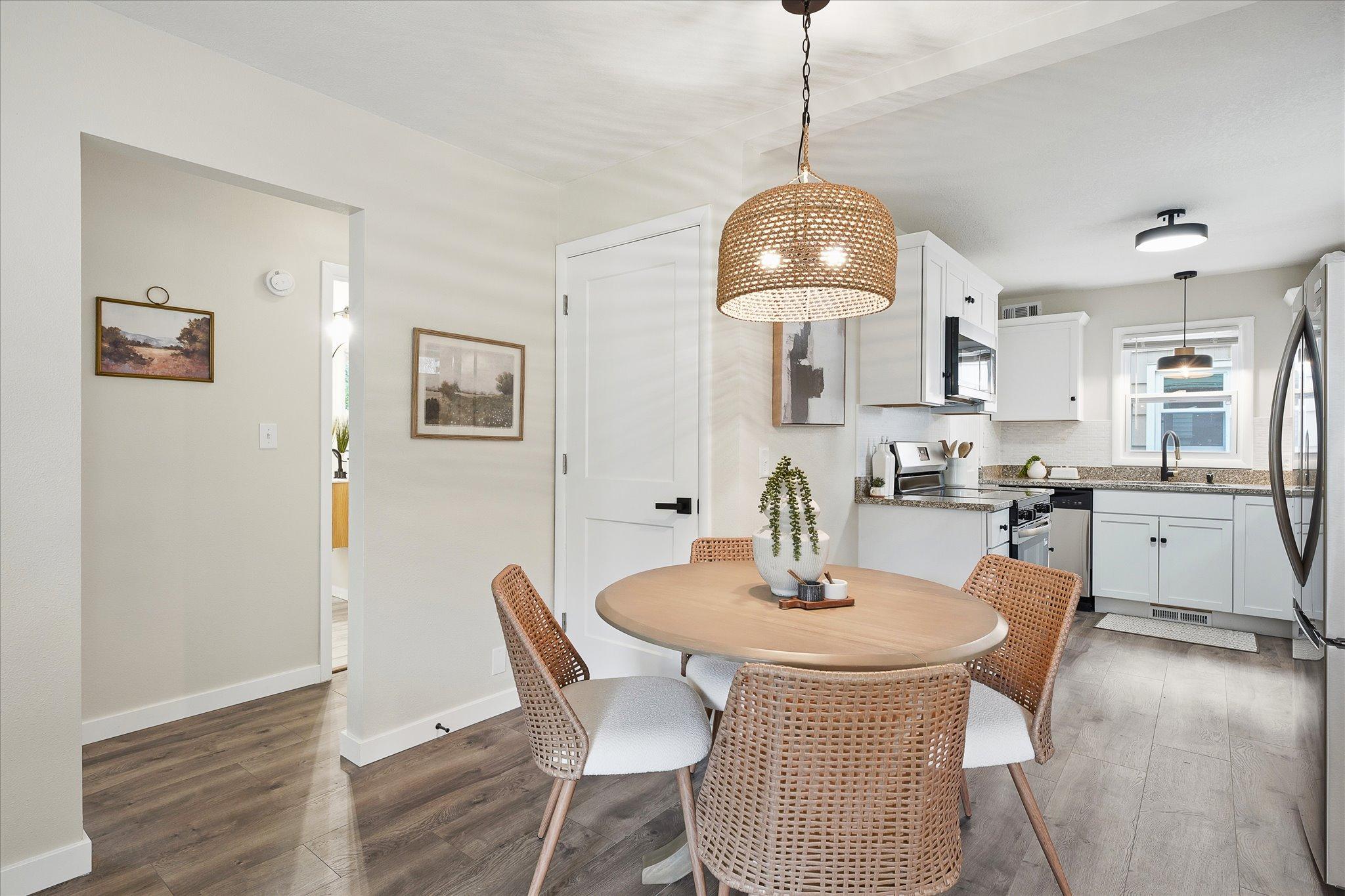 18-5609 27th Ave S [3257057]- 018.jpg