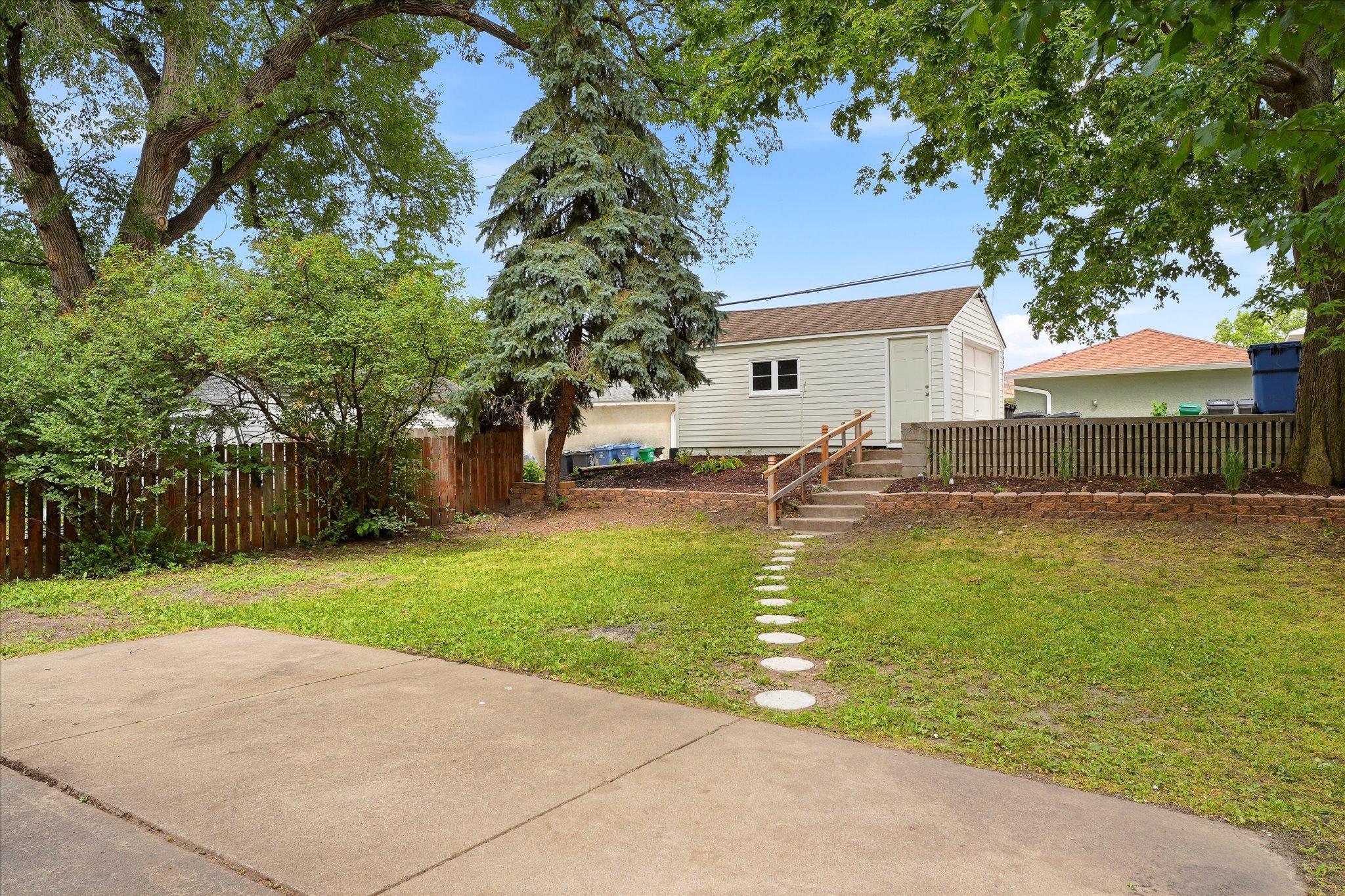 39-5609 27th Ave S [3257057]- 039.jpg