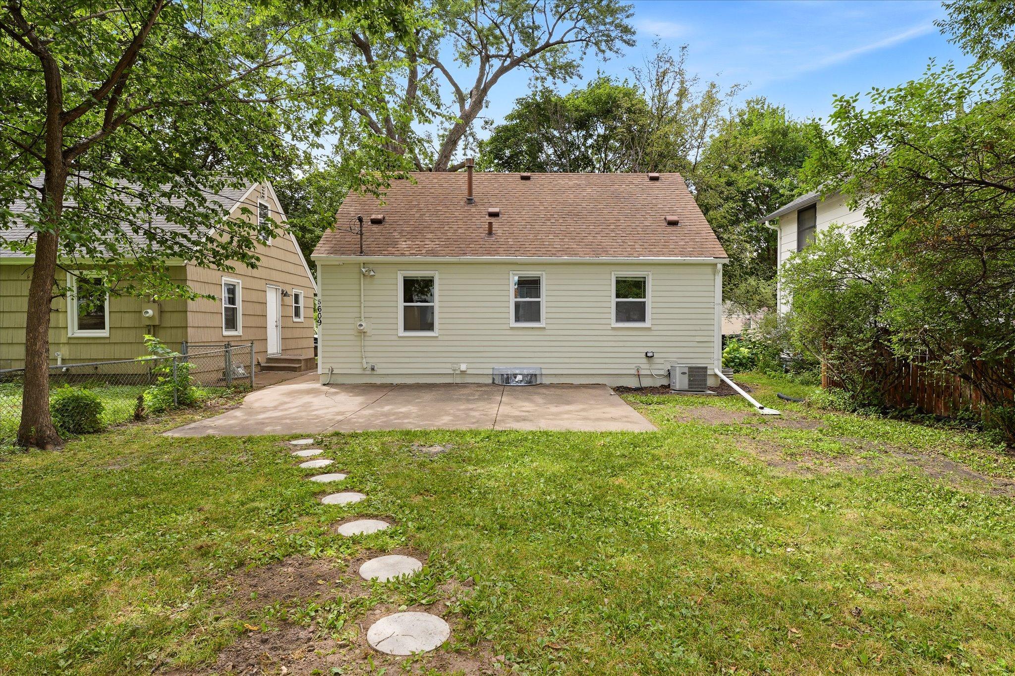 41-5609 27th Ave S [3257057]- 041.jpg