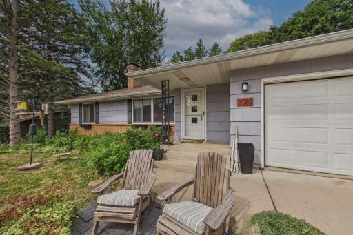 2085 Rosewood Lane S, Roseville, MN 55113