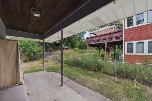 2085 Rosewood Lane S, Roseville, MN 55113