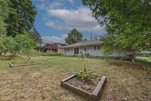 2085 Rosewood Lane S, Roseville, MN 55113