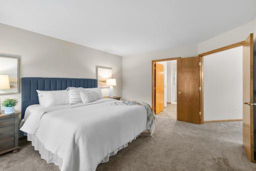 2556 Sumac Ridge, White Bear Lake, MN 55110
