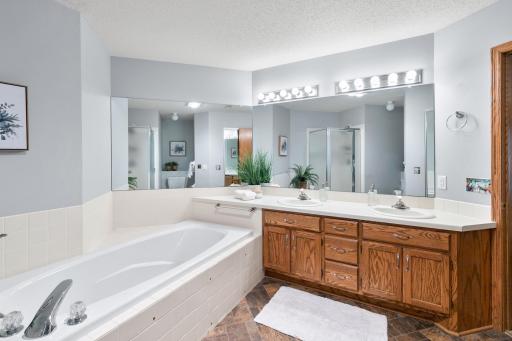 2556 Sumac Ridge, White Bear Lake, MN 55110