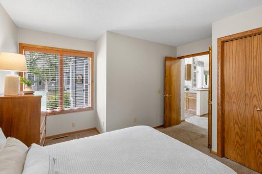 2556 Sumac Ridge, White Bear Lake, MN 55110
