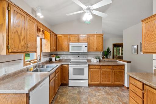 2556 Sumac Ridge, White Bear Lake, MN 55110