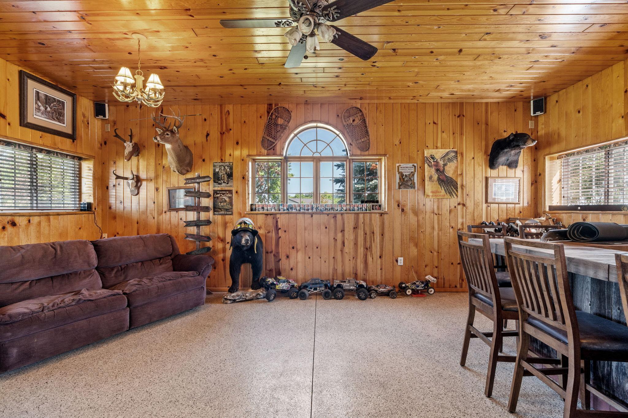 SHOP - GAME ROOM