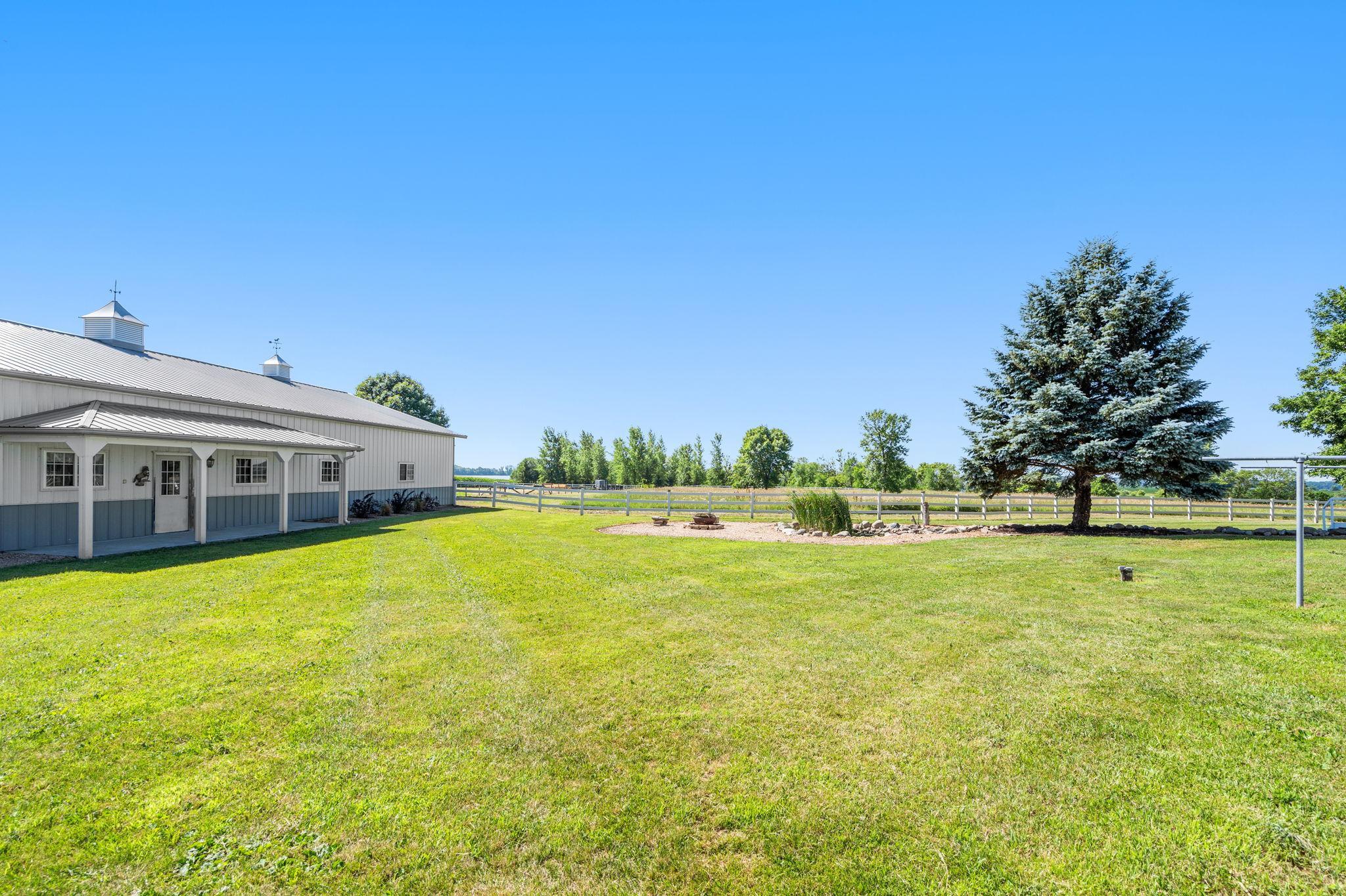 HORSE BARN