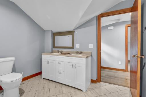 Upper Full Bath