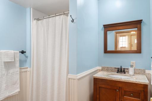 3/4 Bath_middle level
