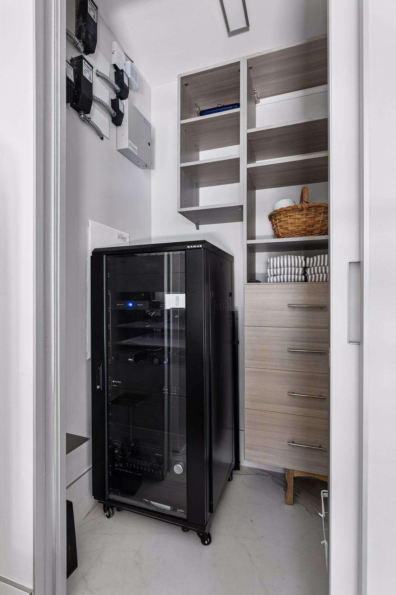 Closet in the second bedroom