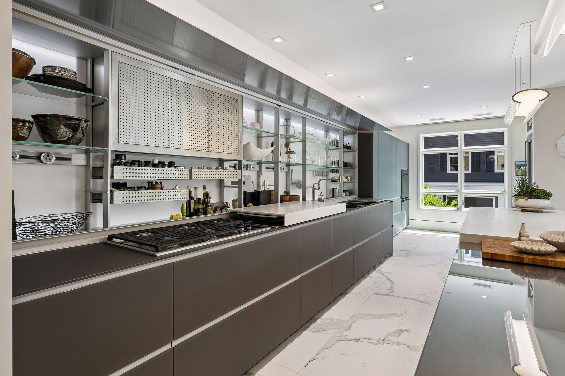 Impressive Wolf gas and induction cooktop