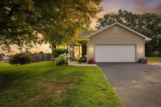 809 Morningside Place, Belle Plaine, MN 56011