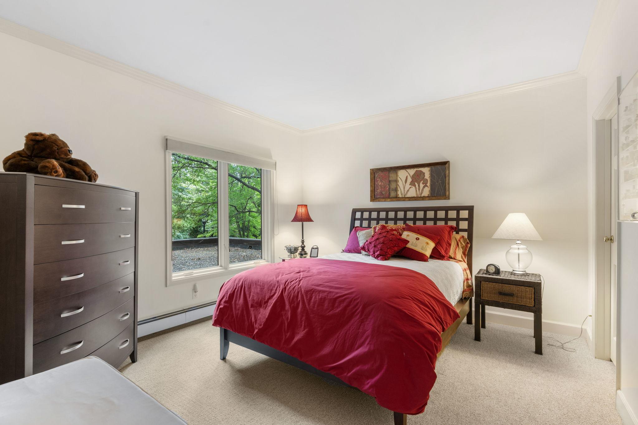 2nd bedroom also has a large walk-in closet
