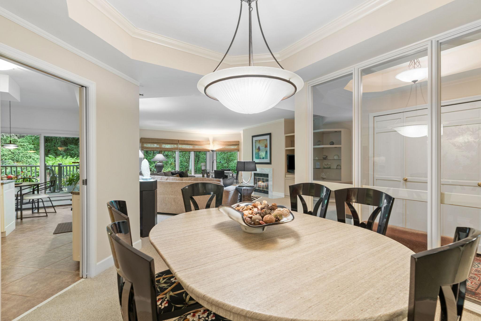 Pocket doors from the kitchen to the dining room