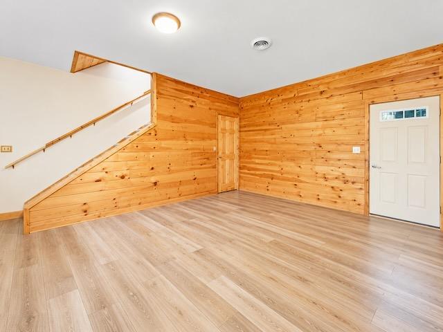 Bright Knotty Pine Living room