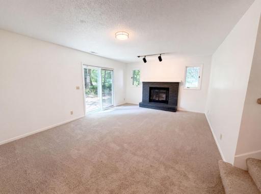 listing_2.jpg