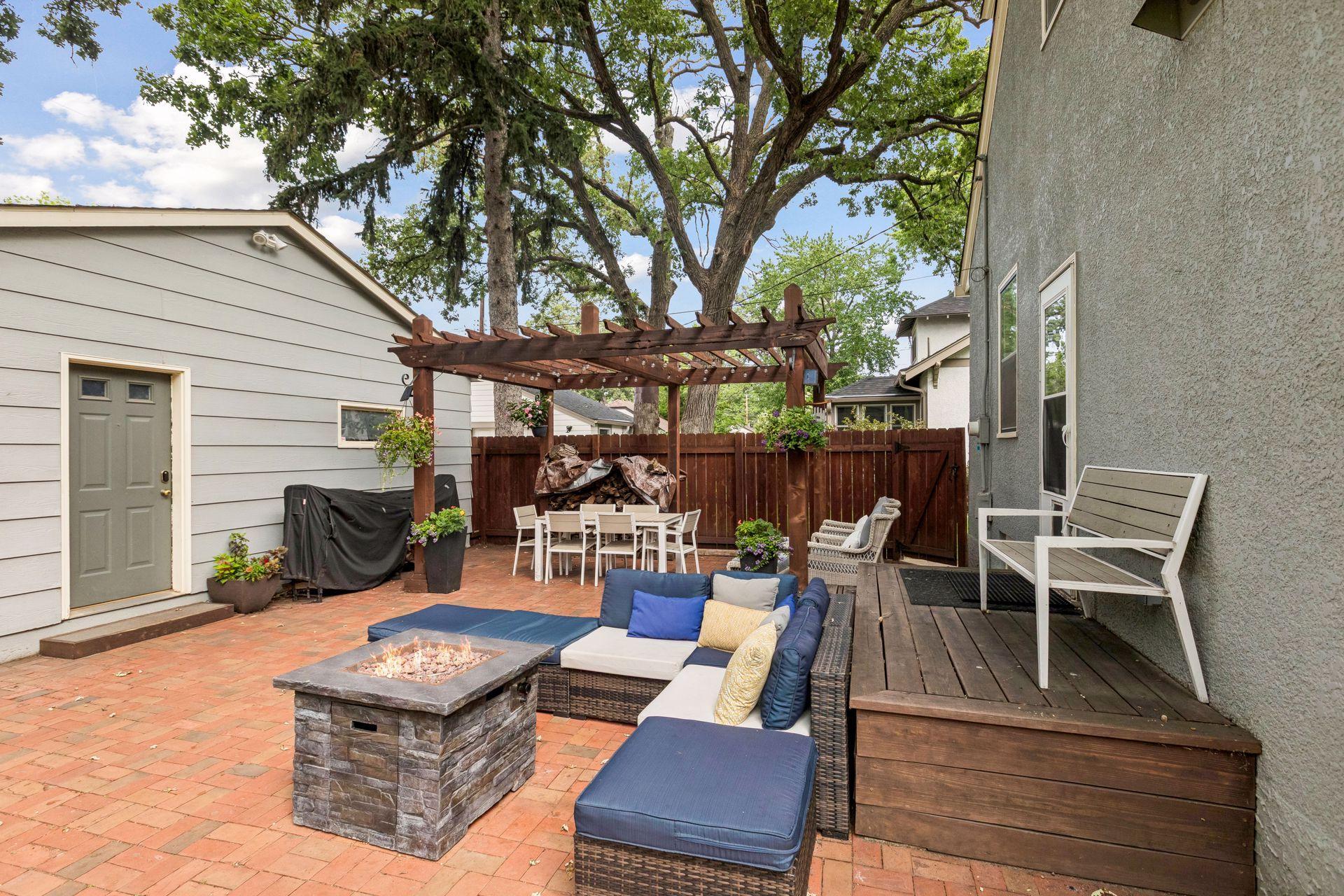 Delightful privacy-fenced back yard