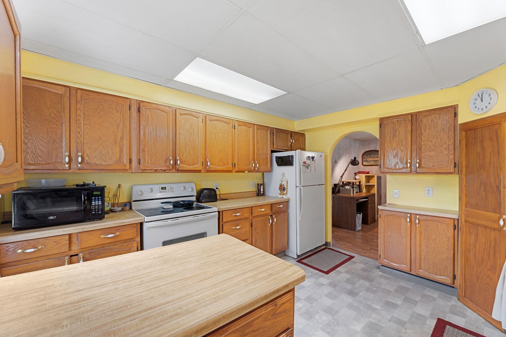 Main floor kitchen
