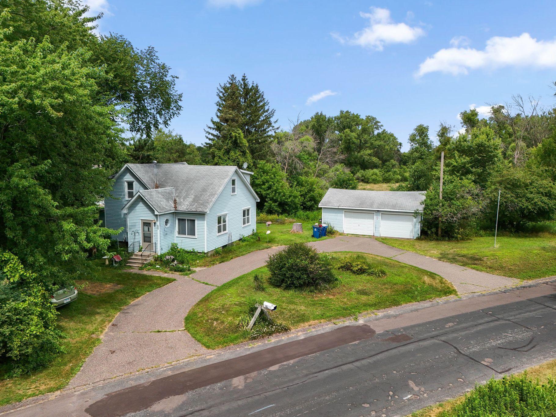 Horseshoe driveway