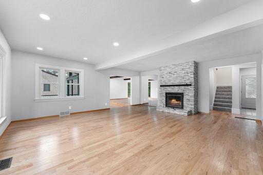 2020 Arcade Street, Maplewood, MN 55109