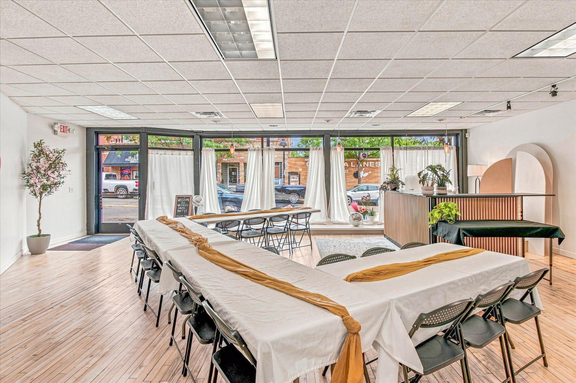 11 Table area