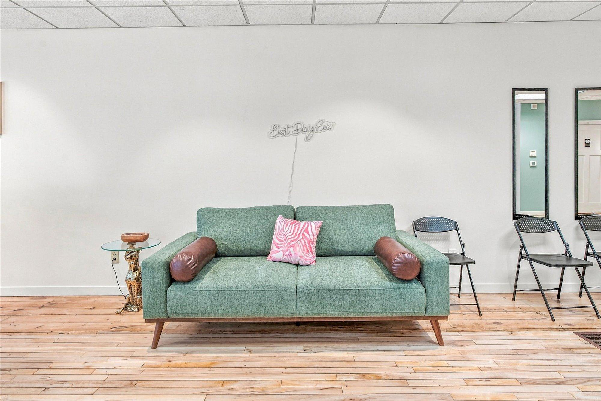 111 Sitting area