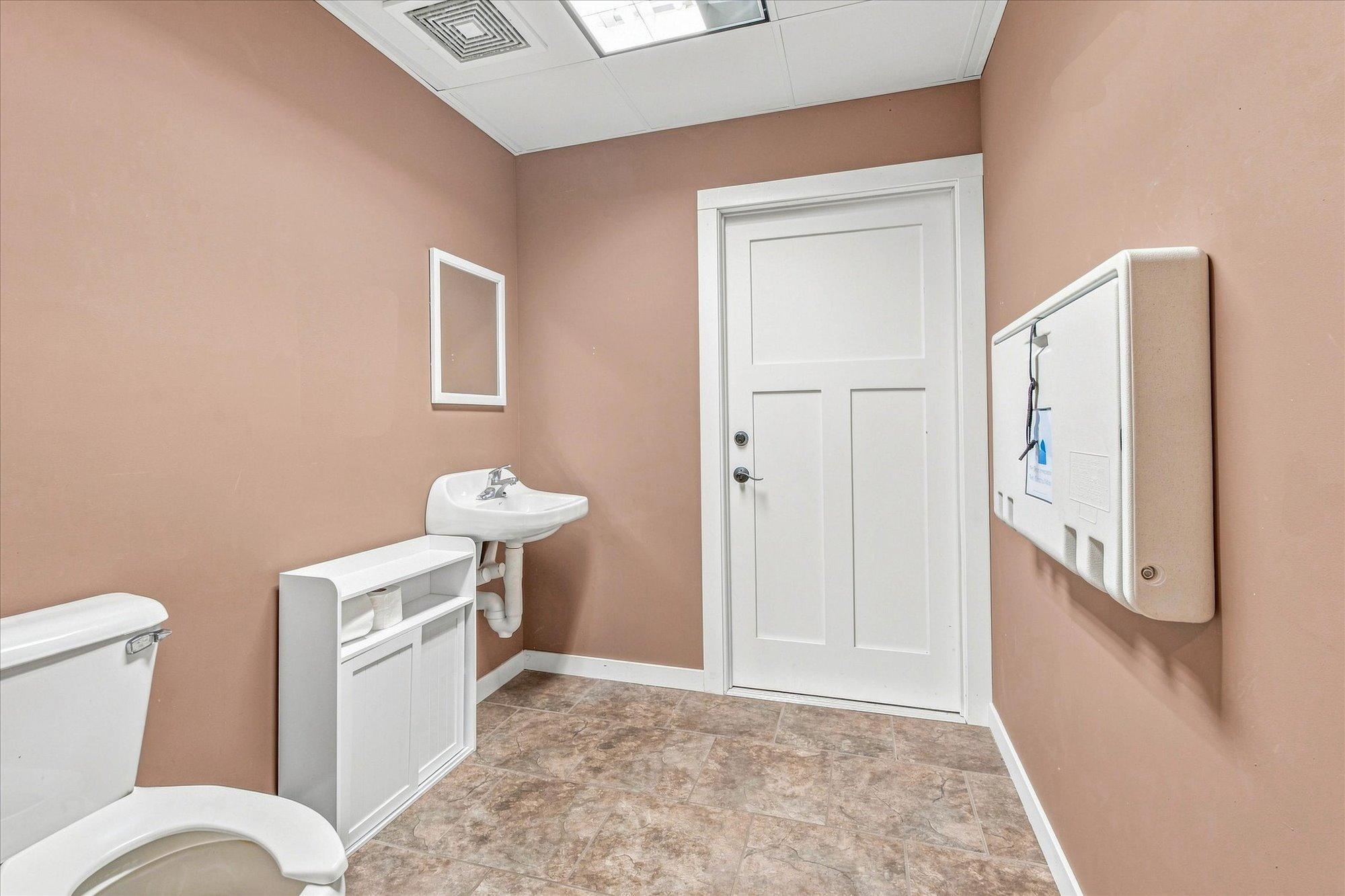 113 Bathroom