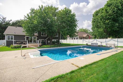 FABULOUS in-ground pool.