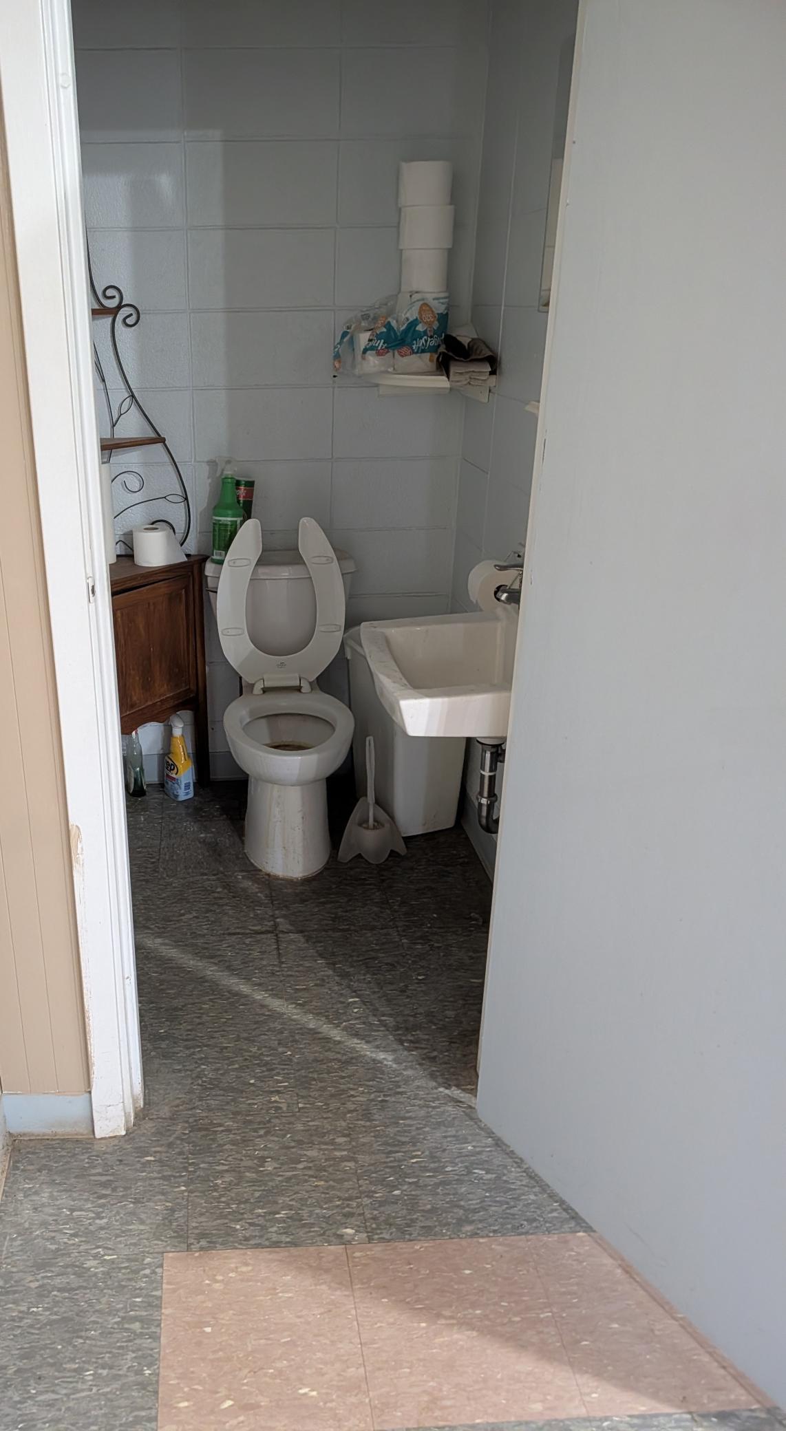 bp s bathroom.jpg