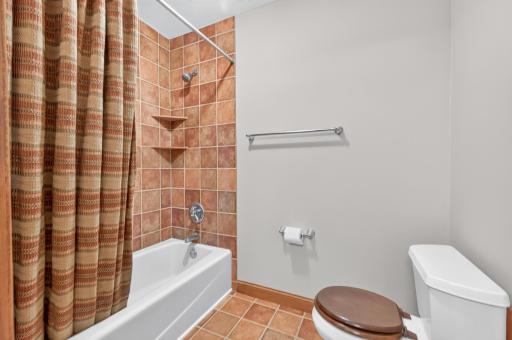 11224 Halstead Trail, Saint Paul, MN 55129