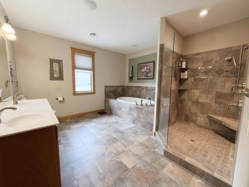 70082 270th Avenue, Kasson, MN 55944