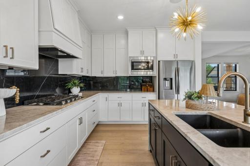 9592 Iron Horse Road, Woodbury, MN 55129