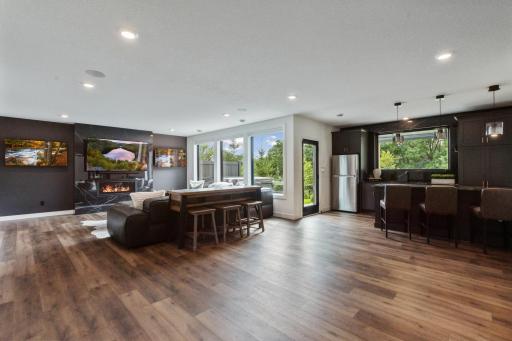 9592 Iron Horse Road, Woodbury, MN 55129