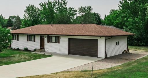 806 Callaway Street E, Saint Joseph, MN 56374