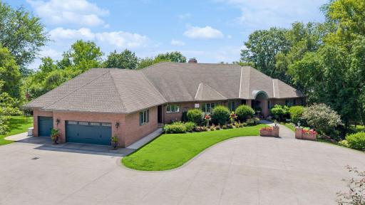 300 Salem Church Road, Sunfish Lake, MN 55118