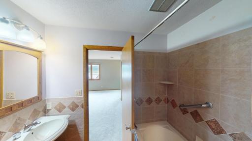 Bathroom 2__.jpg